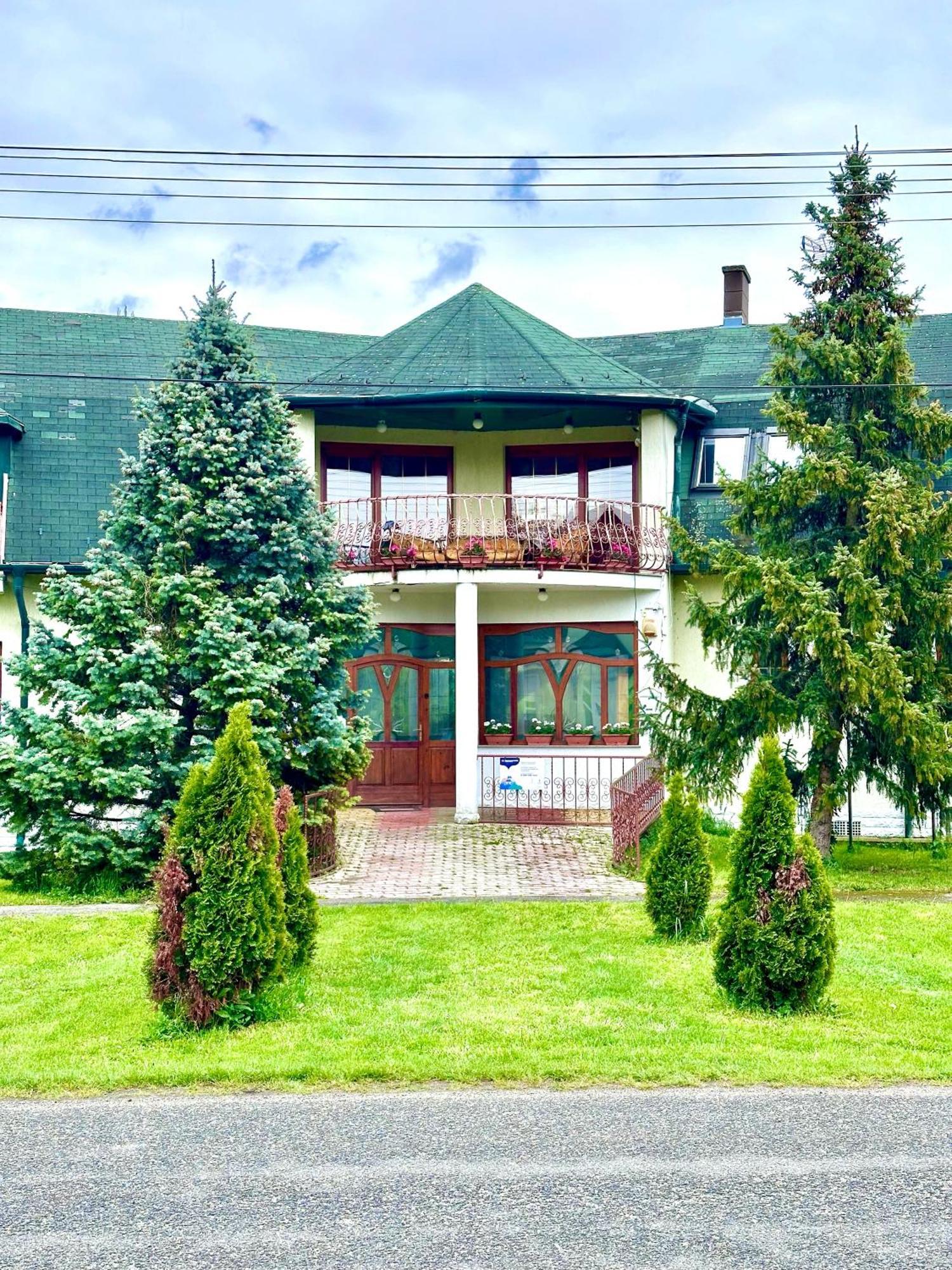Éden Apartman Bük Exterior foto