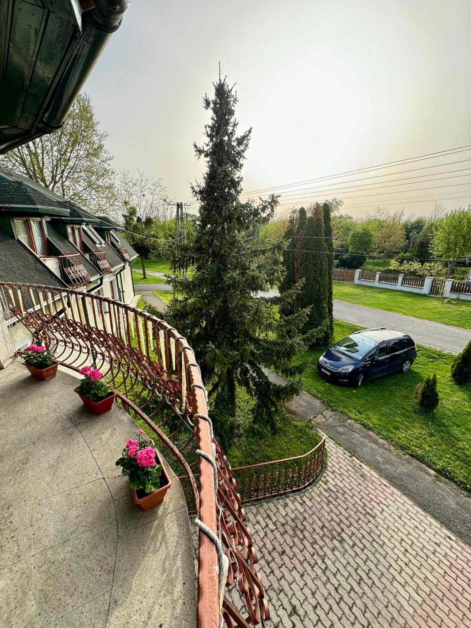 Éden Apartman Bük Exterior foto