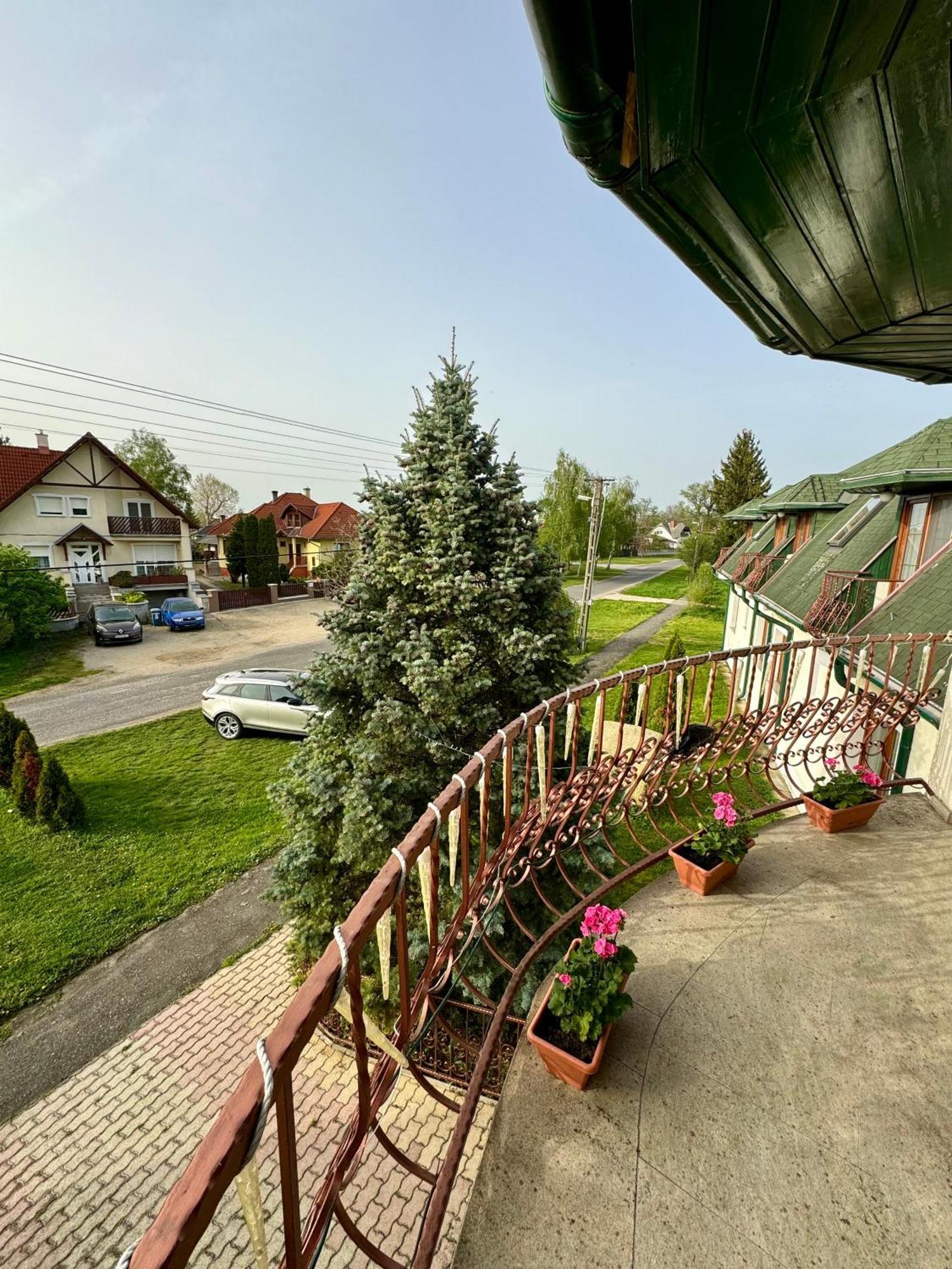 Éden Apartman Bük Exterior foto