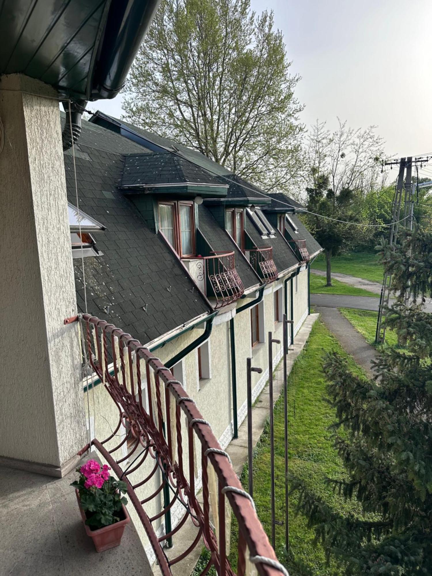 Éden Apartman Bük Exterior foto